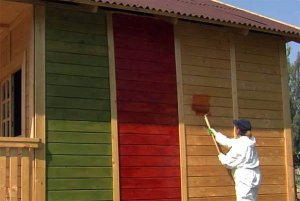 Чем покрасить деревянный фасад